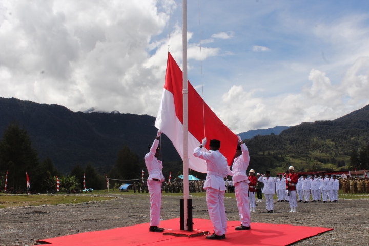 GALERA FOTO HUT 17 AGUSTUS 2017 DI LAPANGAN TRIKORA ILAGA KABUPATEN PUNCAK,